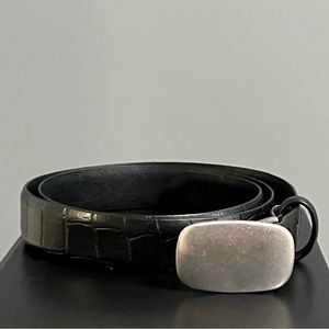 Leather 100% belt . Banana republic